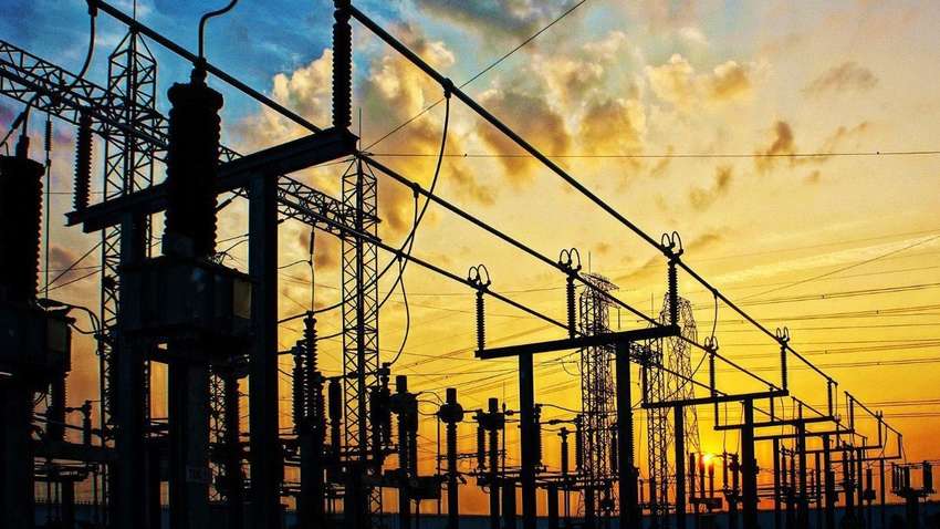 На энергообъектах аварийные работы: отключат ли свет сегодня