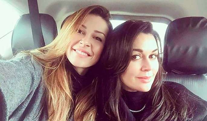 Дочка Анастасії Заворотнюк показала шанувальникам знімки у весільній сукні Дочка Анастасії Заворотнюк показала шанувальникам знімки у весільній сукні