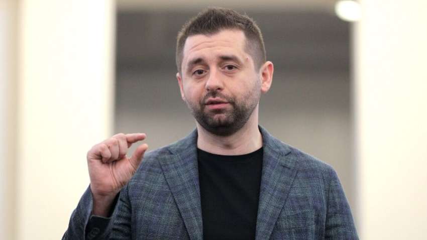 Коли Україна отримає нового міністра оборони: відповідь Арахамії