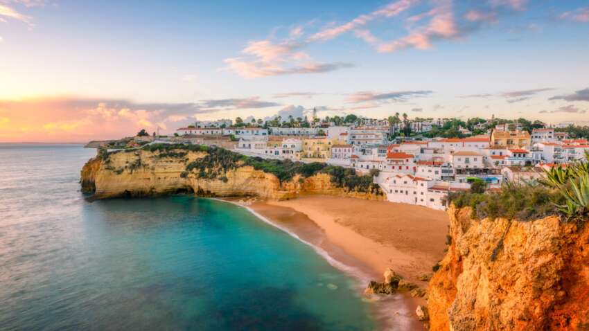 5 мест в Европе, куда можно уйти от зимней стужи