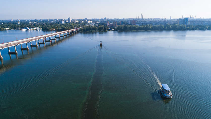 В Днепре запустили бесплатное водное такси