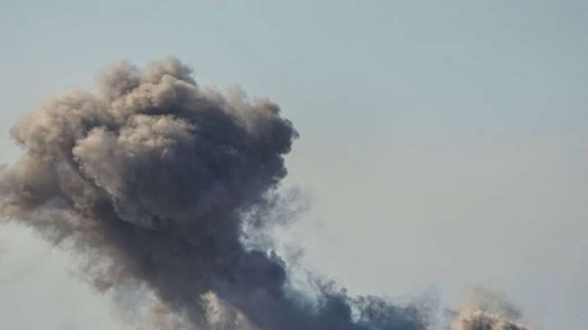 Сильні вибухи у Харкові: місцева влада терміново попередила про особливу загрозу