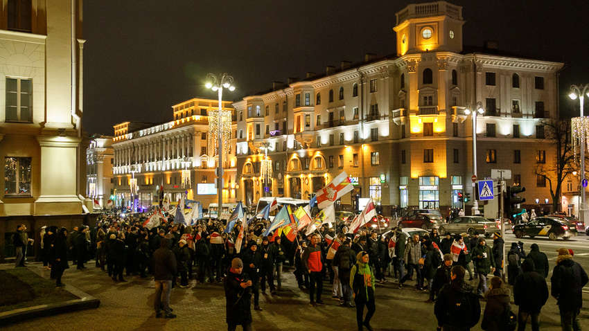 Жителі Мінська знову вийшли на акцію протесту проти інтеграції Білорусі з Росією