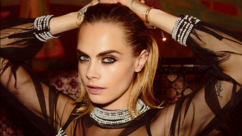 Модель Кара Делевинь создала коллекцию нарядов для вечеринок