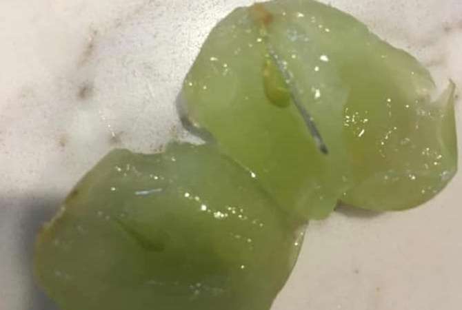 В Австралии фрукты из магазина начинили иголками