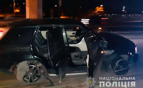 На мосту Метро в Киеве полиция устроила стрельбу