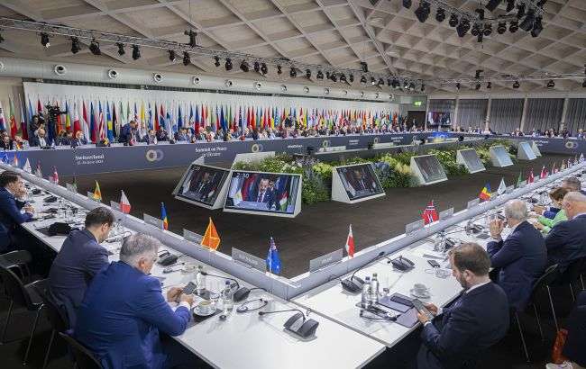 Еще одна страна отозвала подпись в совместном коммюнике Саммита мира: детали