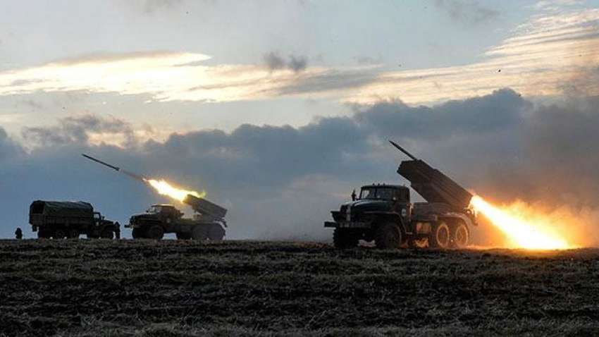 Оккупанты пошли на штурм сразу по двум направлениям, на очереди третье – Генштаб ВСУ