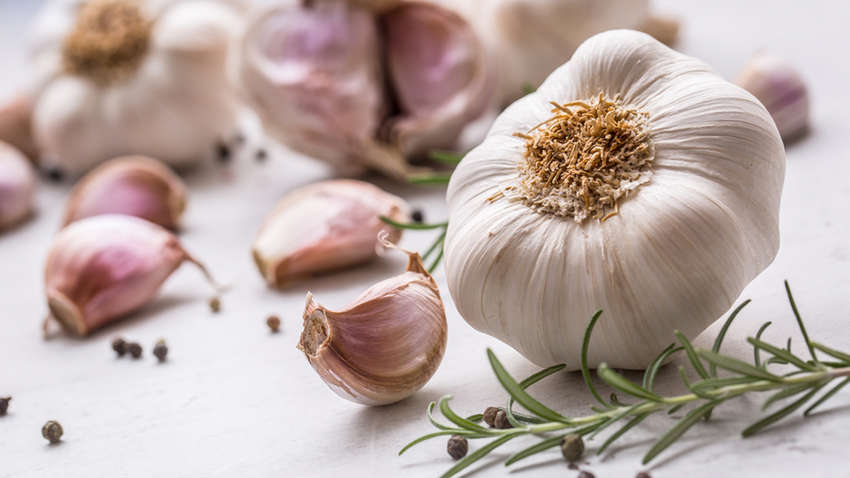 Гастроэнтеролог предупредил о вреде сырого чеснока Гастроэнтеролог предупредил о вреде сырого чеснока