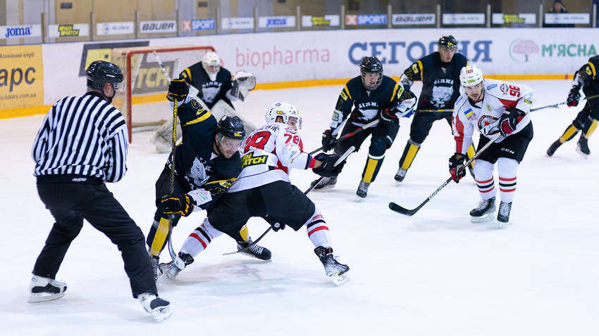 В матче хоккейной Суперлиги "Донбасс" чуть не подарил очко "Белому Барсу"