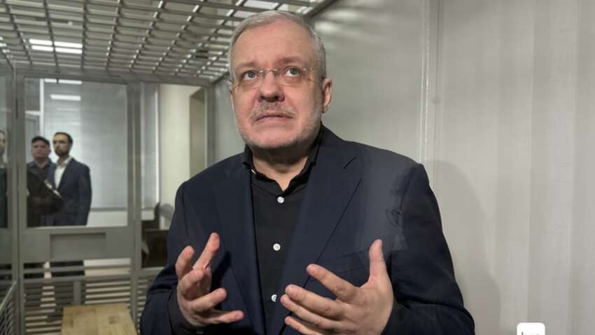 Бренд носят Том Круз и Морган Фриман: Галущенко пришел в суд в пальто за тысячи евро (ФОТО)