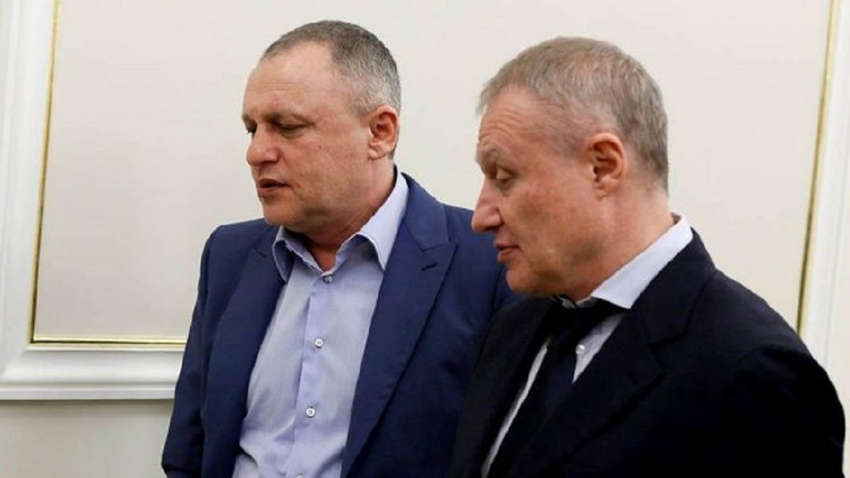 Вивезли більше 17 млн доларів: журналісти дізналися, як родина Суркісів виїхала з України на початку війни Вивезли більше 17 млн доларів: журналісти дізналися, як родина Суркісів виїхала з України на початку війни