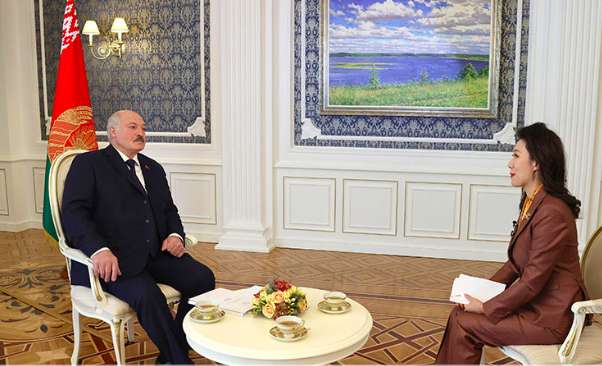 Вот так поворот: Лукашенко увидел «уникальный момент» для завершения войны в Украине Вот так поворот: Лукашенко увидел «уникальный момент» для завершения войны в Украине