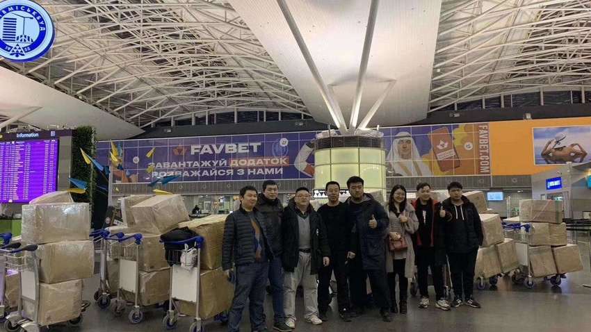 Фотофакт: украинские китайцы отправили тонны масок в эпицентр коронавируса