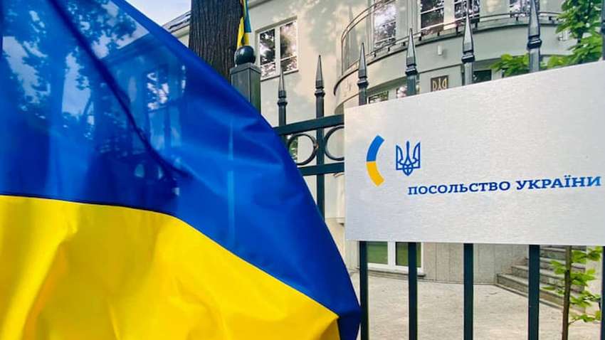 Оправданы ли действия МИД с запретом консульских услуг для мужчин: почему возник резонанс