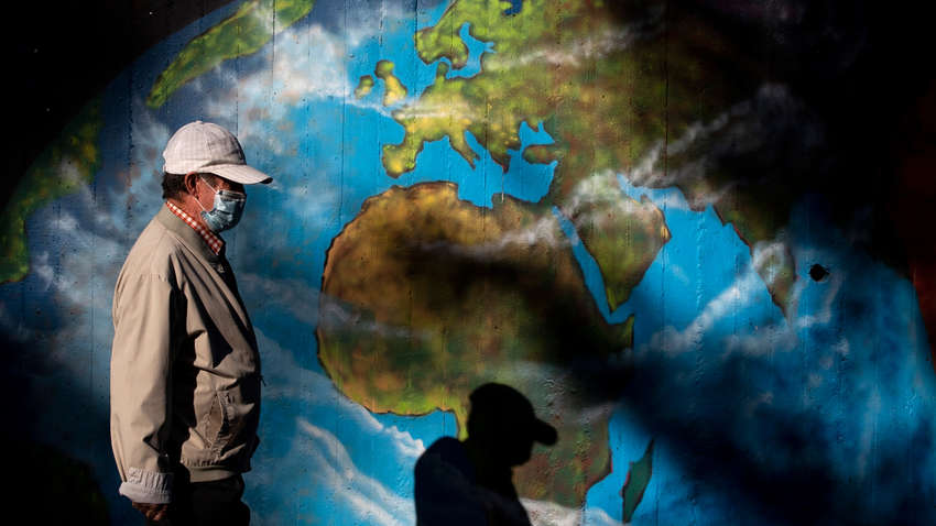 Світова пандемія: у світі зафіксовано майже 129,5 млн випадків коронавірусу 