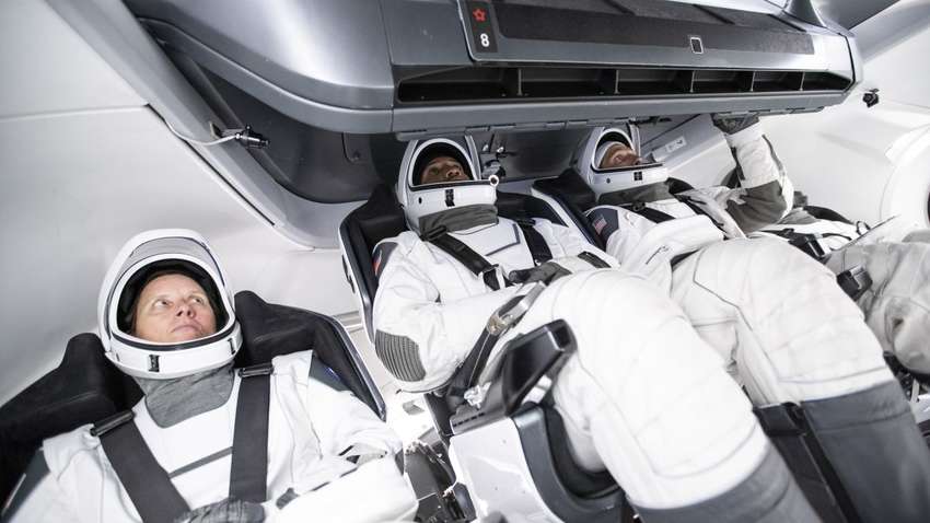 Компания SpaceX создала симулятор полета на Crew Dragon