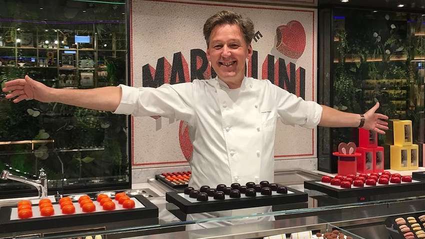 Бельгиец стал лучшим кондитером мира: как выглядят десерты шоколатье