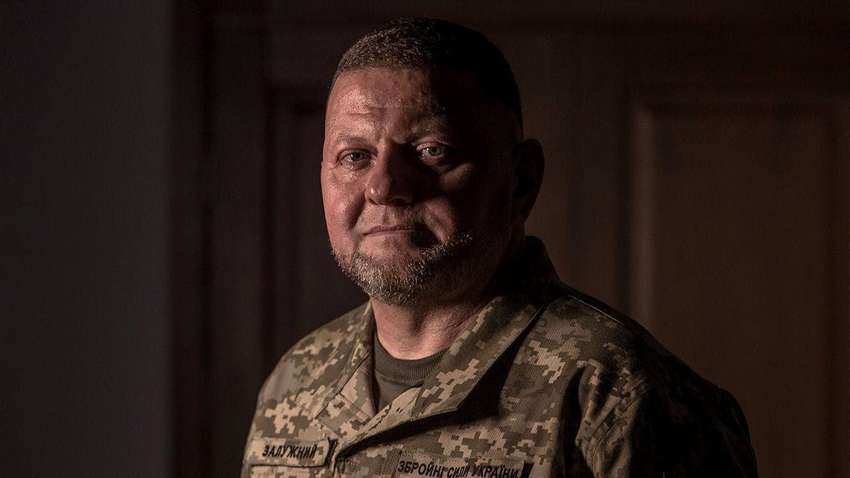 О чем говорят новые заявления Залужного: почему его статья запоздала во времени