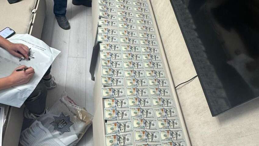 Юристку спіймали на гарячому: допомога в ухиленні від мобілізації Юристку спіймали на гарячому: допомога в ухиленні від мобілізації