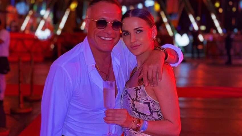 Любовница Ван Дамма из Украины впервые показала их общее фото: как выглядят Любовница Ван Дамма из Украины впервые показала их общее фото: как выглядят