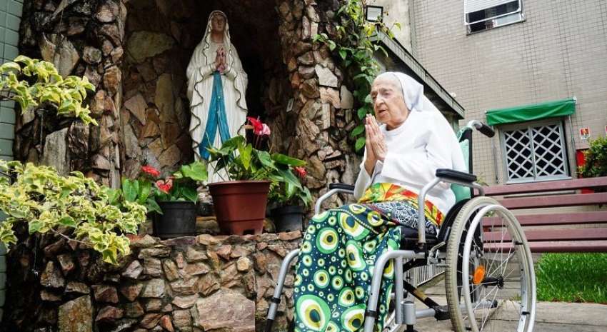 Секрети довголіття: хто сьогодні є найстарішою людиною у світі