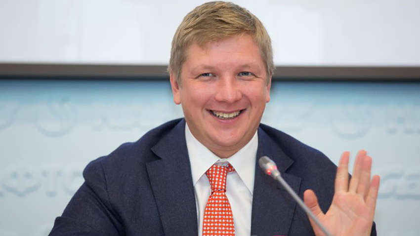 Кабмин на 4 года продлил контракт Коболеву