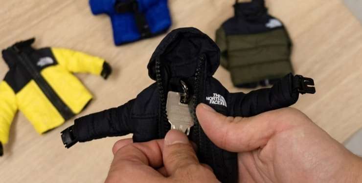 Известный бренд выпустил пуховики для ключей (ФОТО) Известный бренд выпустил пуховики для ключей (ФОТО)