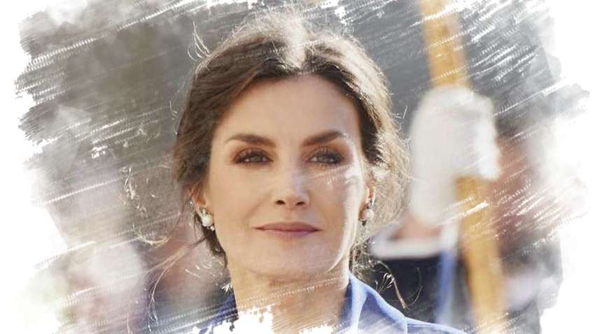 Королева Летиция очаровала публику элегантным нарядом