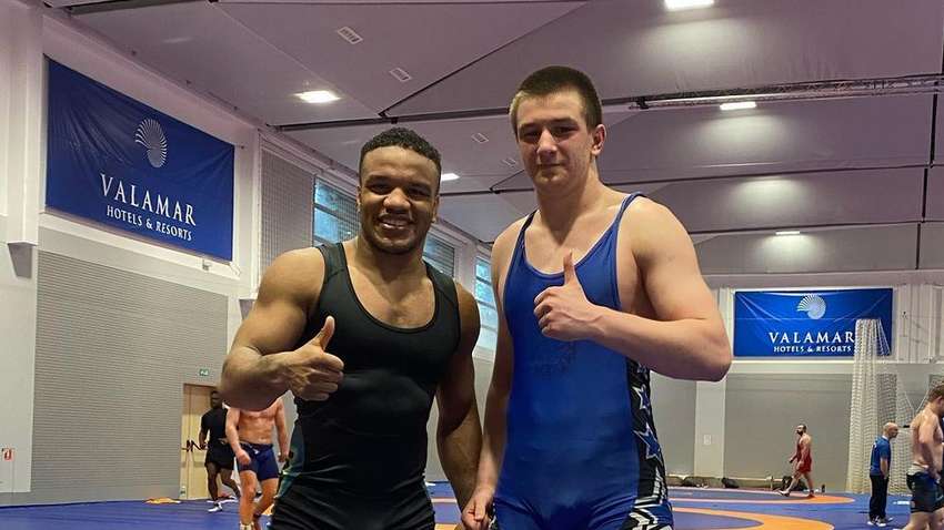 Депутат Верховной Рады провел борцовский спарринг с сыном президента Хорватии Депутат Верховной Рады провел борцовский спарринг с сыном президента Хорватии