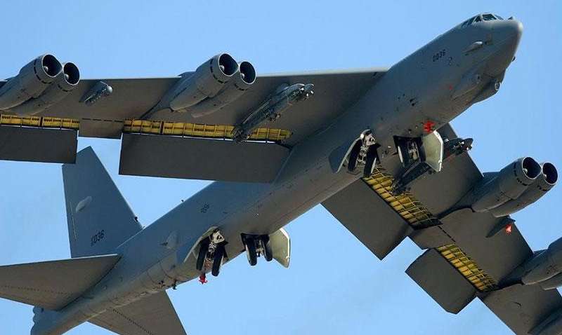 Ставки повышаются: США разместили стратегические бомбардировщики на границе с Украиной Ставки повышаются: США разместили стратегические бомбардировщики на границе с Украиной