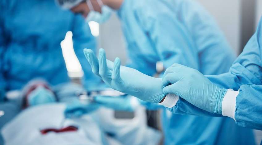 Скандал в больнице: 13-летняя девочка просверлила череп пациента 