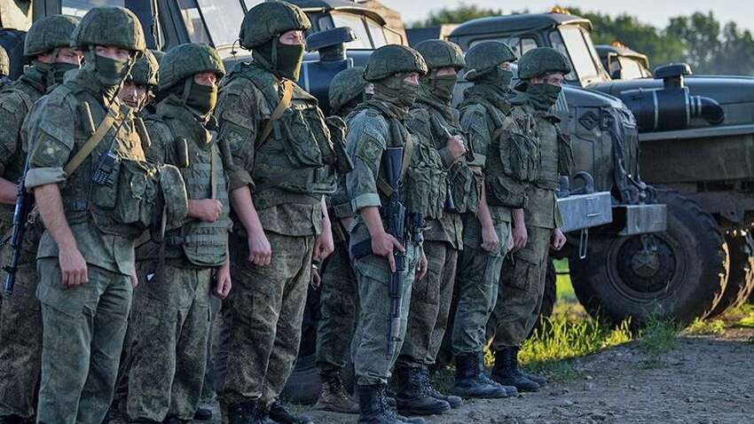 РФ отправляет срочников на войну: матерей преследуют за огласку