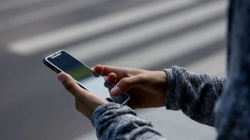 Украинцы будут ждать 5G еще год: почему правительство отложило запуск связи нового поколения Украинцы будут ждать 5G еще год: почему правительство отложило запуск связи нового поколения