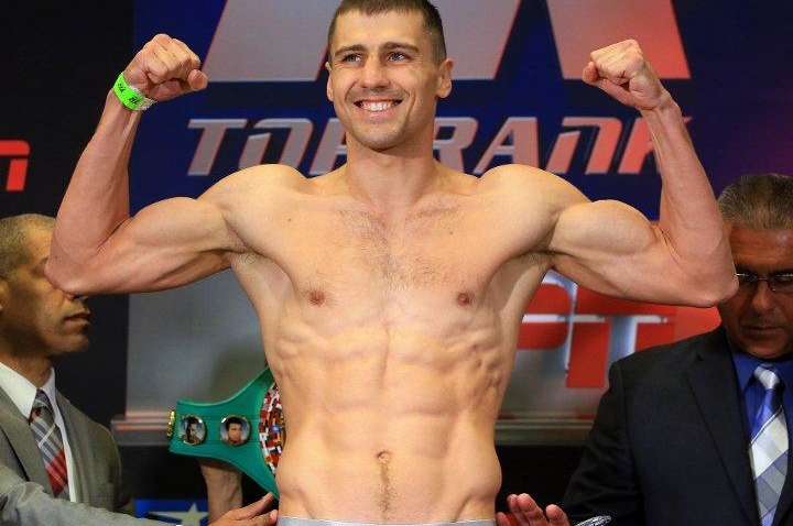 Боксера Гвоздика после боя забрали в больницу