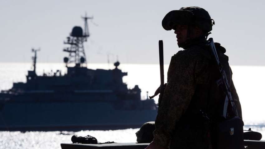 У Криму російські військові проводять підводну експедицію