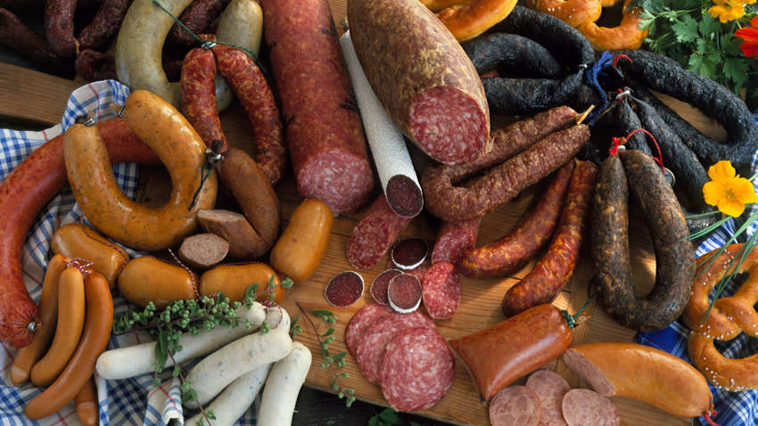 Врач объяснила, какая колбаса считается наименее вредной