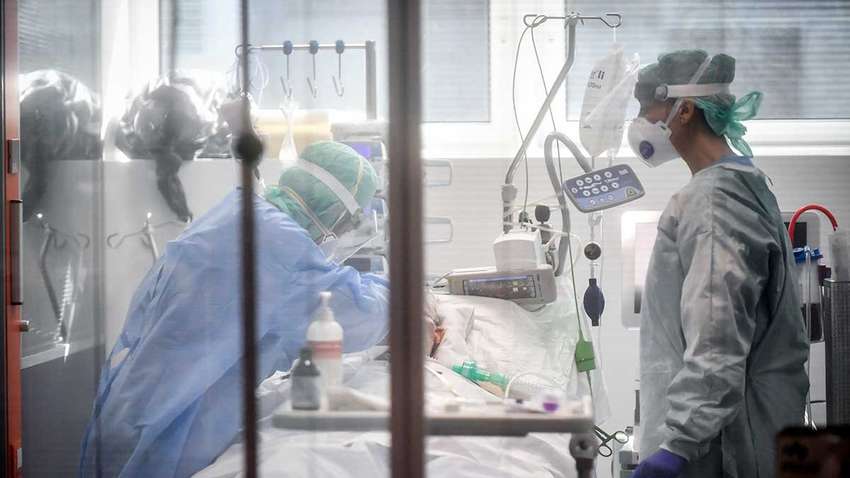 У МОЗ повідомили, коли чекають пік захворюваності на COVID-19 в Україні