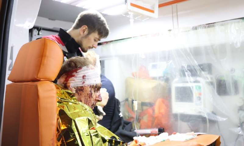 РФ вдарила по місцю дислокації поліцейських у Харкові: є загиблий і поранені (ФОТО, ВІДЕО)