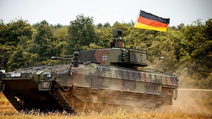 Відомо, чому Німеччина не хоче постачати важке озброєння в Україну Відомо, чому Німеччина не хоче постачати важке озброєння в Україну