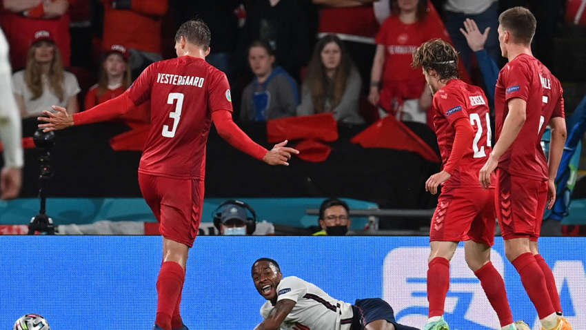 Как мир отреагировал на скандальный пенальти англичан в полуфинале Евро-2020 Как мир отреагировал на скандальный пенальти англичан в полуфинале Евро-2020