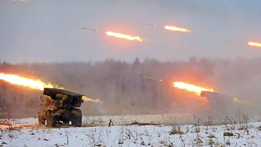 Дипломат рассказал, как можно выгнать Россию из Донбасса Дипломат рассказал, как можно выгнать Россию из Донбасса