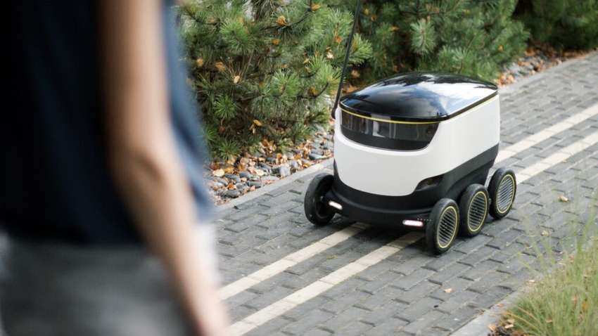 Українці створять робота-кур'єра (Неймовірне відео) Українці створять робота-кур'єра (Неймовірне відео)