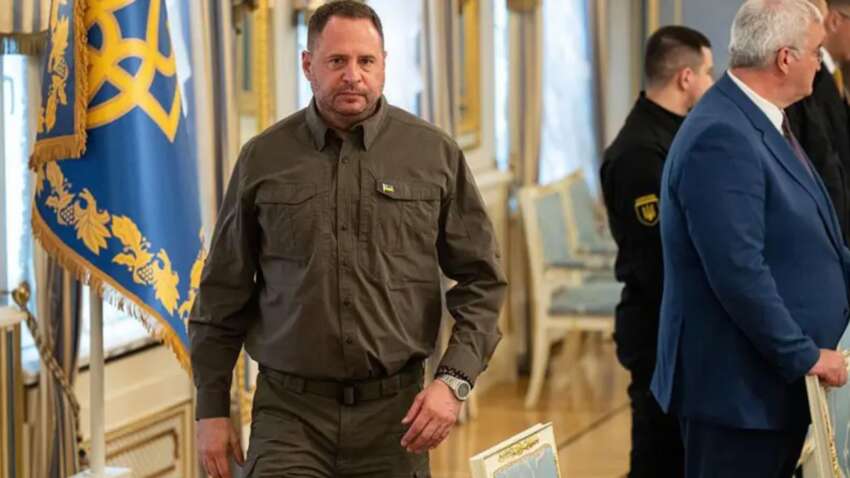 Заборона виїзду за кордон Єрмаку: що кажуть у Держприкордонслужбі Заборона виїзду за кордон Єрмаку: що кажуть у Держприкордонслужбі