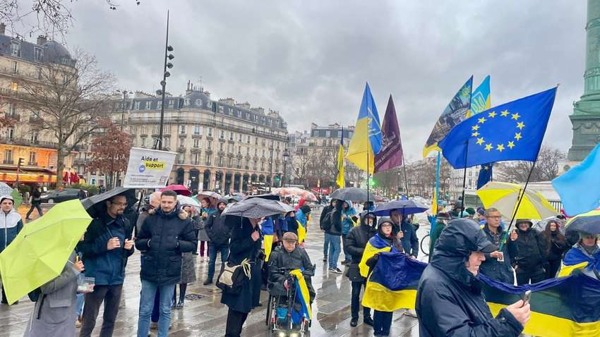 Больше пессимизма и негатива: социологи рассказали об ожиданиях украинцев в 2025 году