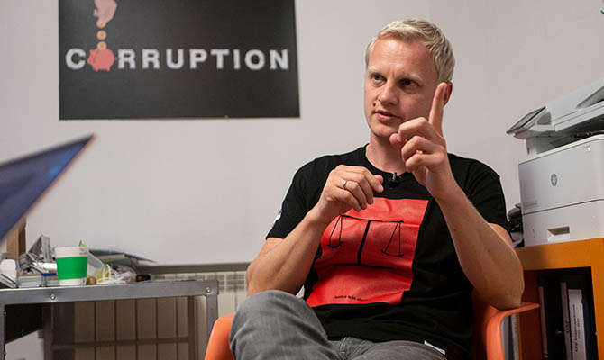 ЗМІ дізналися, як Шабунін отримує бойові надбавки за службу, перебуваючи в Києві ЗМІ дізналися, як Шабунін отримує бойові надбавки за службу, перебуваючи в Києві