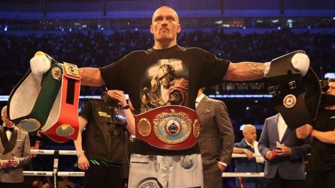 Журналіст розповів, чому українці не змогли подивитися поєдинок Усика і Джошуа на жодному з телеканалів Журналіст розповів, чому українці не змогли подивитися поєдинок Усика і Джошуа на жодному з телеканалів