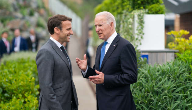 Байден будет говорить с Макроном об Украине: подробности Байден будет говорить с Макроном об Украине: подробности