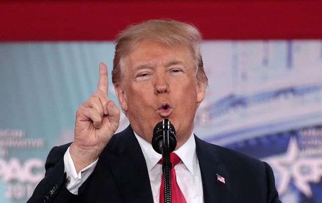 Китай стягує війська до кордону з Гонконгом, - Трамп