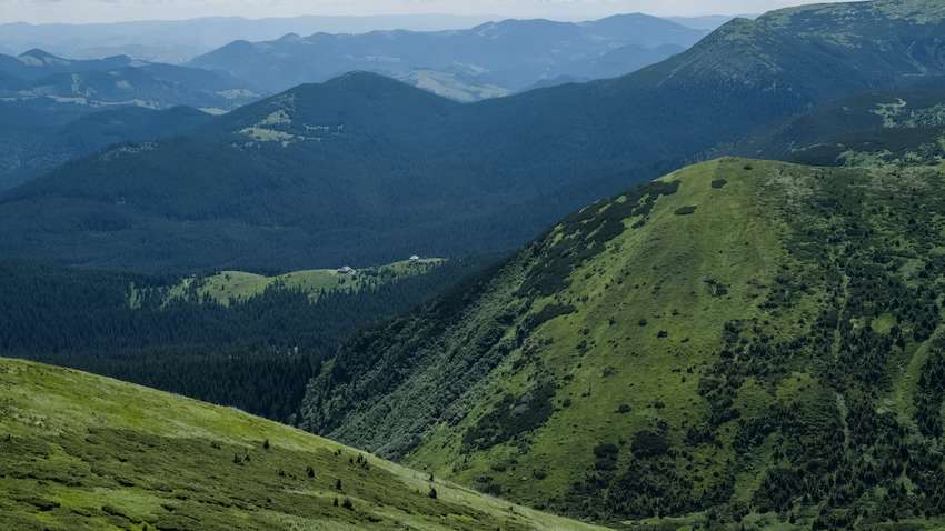 Гірські велетні України: огляд 5 найвищих вершин